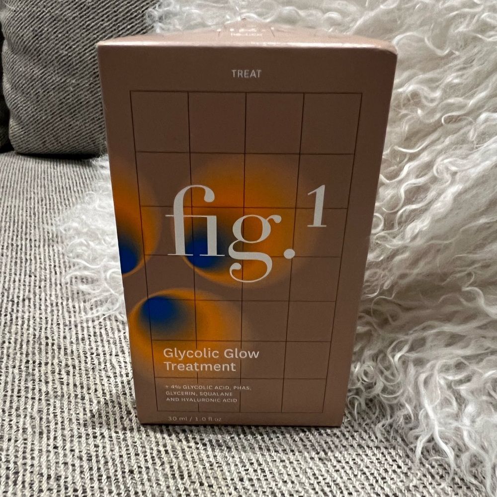 NWT Fig 1 Glycolic Glow Treatment
